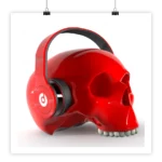 Crâne rouge avec casque audio, style moderne et brillant, couleurs dominantes rouge et noir.