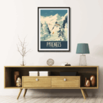 Décor avec l'affiche encadrée Pyrénées Train jaune